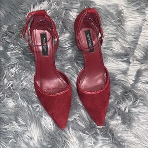 White House Black Market pointed Toe stilettos